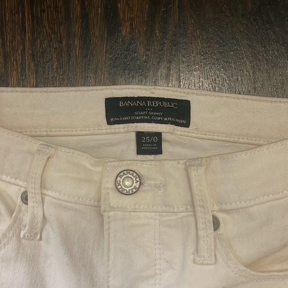 Banana Republic White skinny jeans - Picture 2 of 3